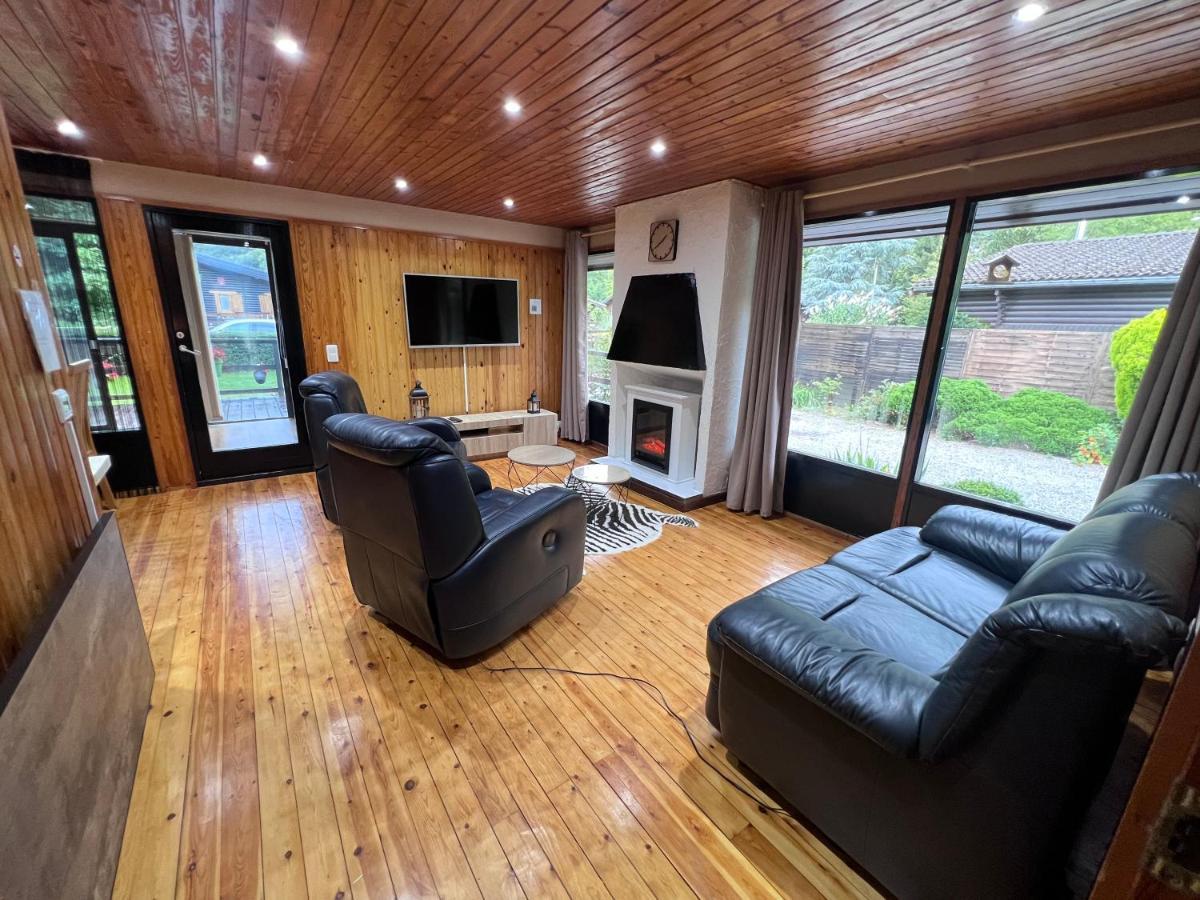 Spacieux Chalet A Эвей Экстерьер фото